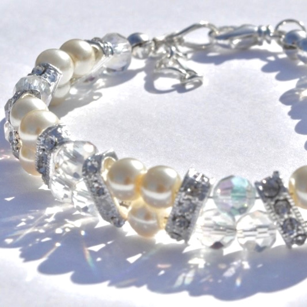 Apostle Creation Pearl & Crystal With Crystal Embedded Separators & Earrings